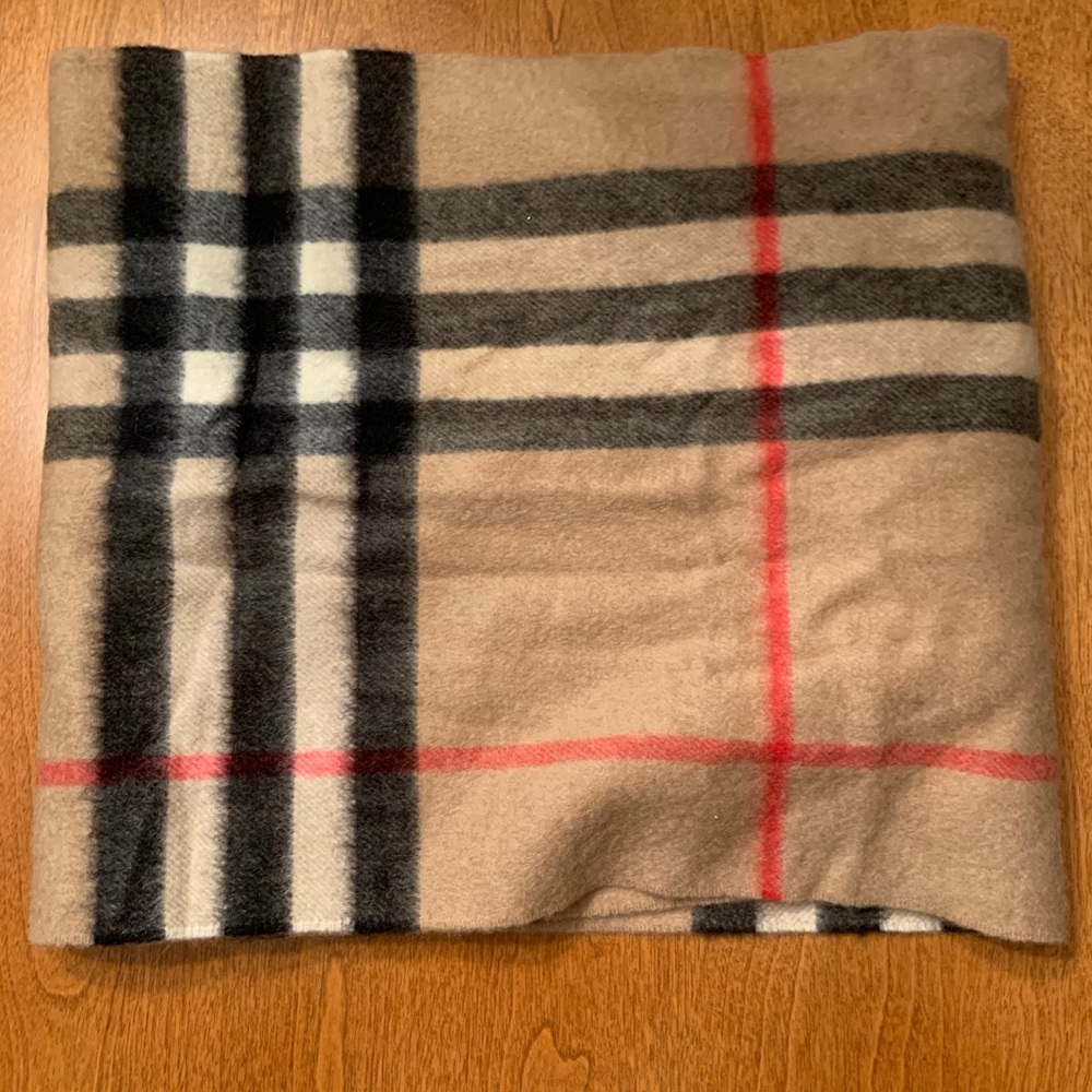 Authentic Burberry 100% cashmere scarf